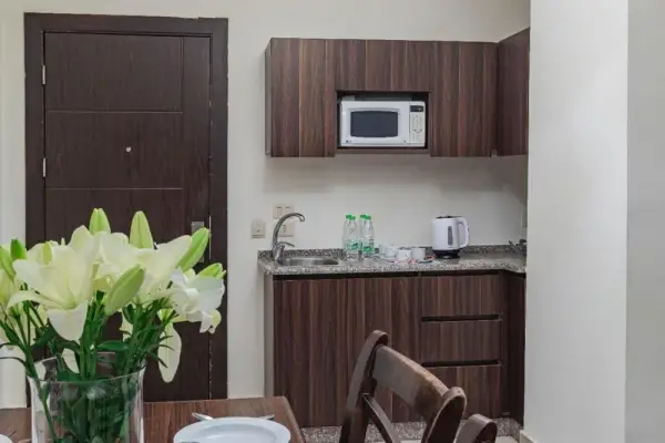 Lancaster Hotel Apartments-Gardens 9